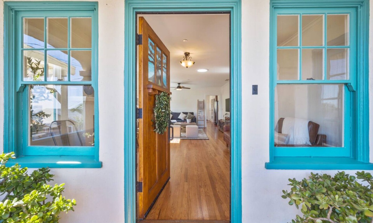Avalon House | 117V - Modern Avalon house, WIFI, Golf Cart and patio with BBQ, Ocean Views