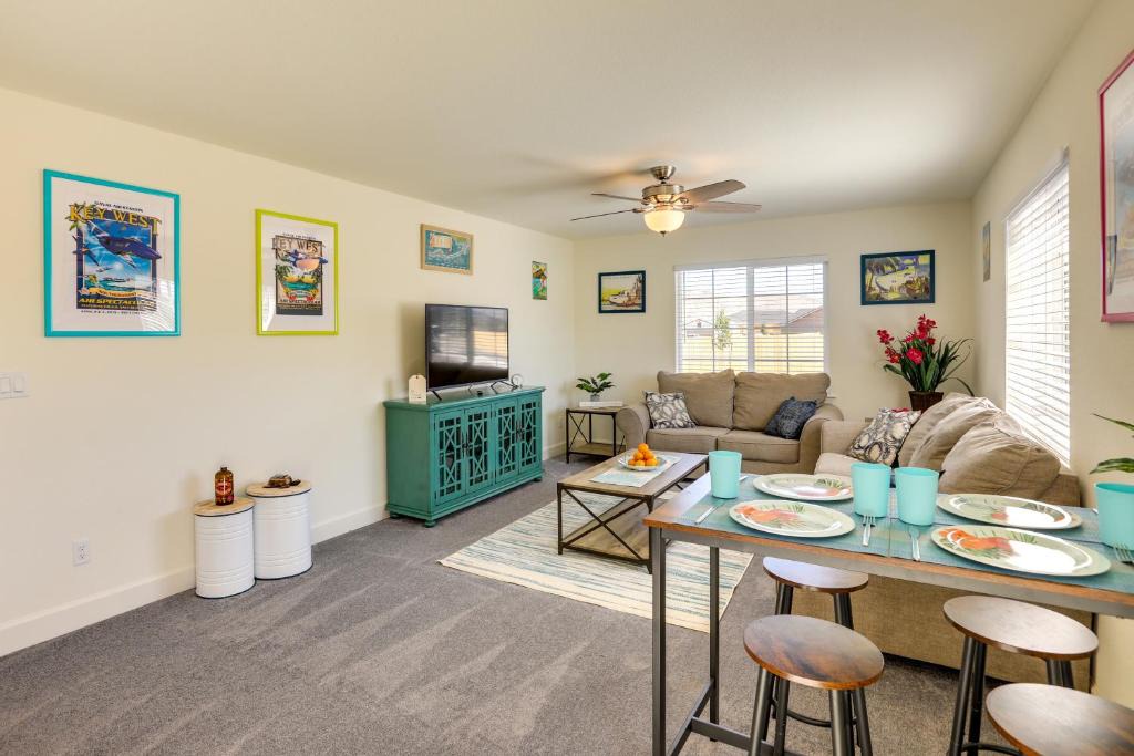 Spanish Springs Apartment | 12 Mi to Reno: Hot Tub Haven in Sparks!