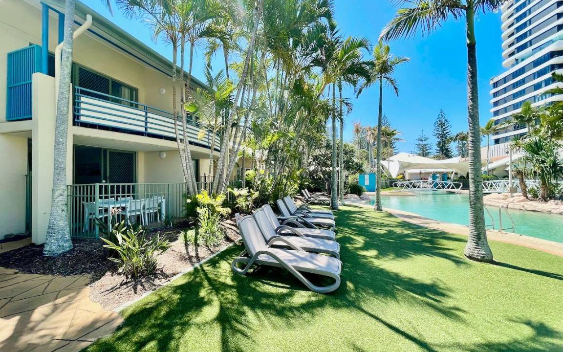 Mermaid Beach Apartment | 130 m² Apartment ∙ 2 bedrooms ∙ 4 guests