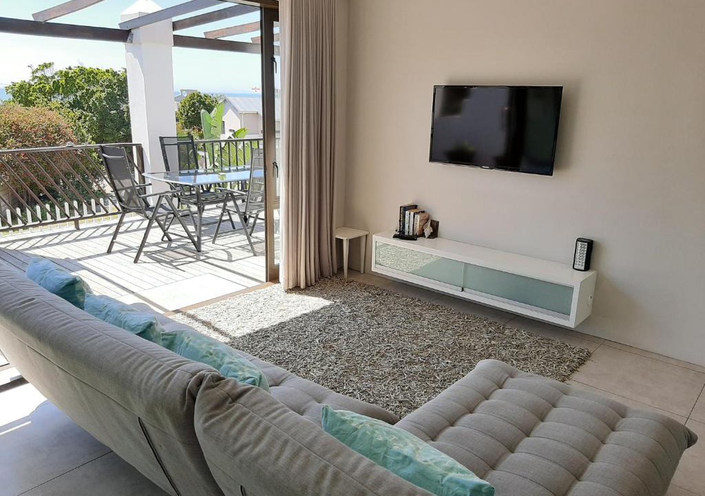 Wavecrest Apartment | 14 Bella Vista