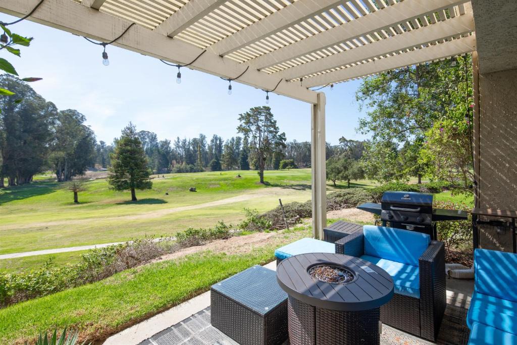 Callender House | 1465 Golf Course Lane