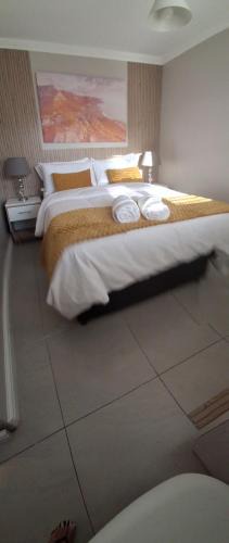 Port Elizabeth Apartment | 18 on Maitland