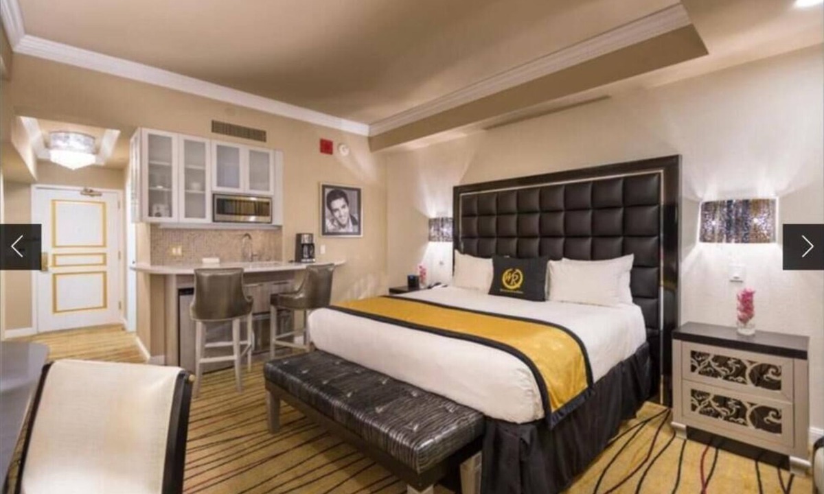 Las Vegas Condo | 1BR, 1BA SUITE WITH FULL KITCHEN AMENITIES 5 MIN FROM STRIP SLEEPS 6