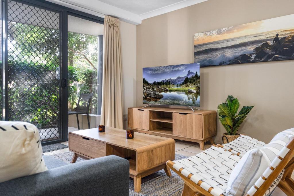 Mermaid Beach Apartment | 2-Bed Family Haven with Pools, BBQ & Playgrounds
