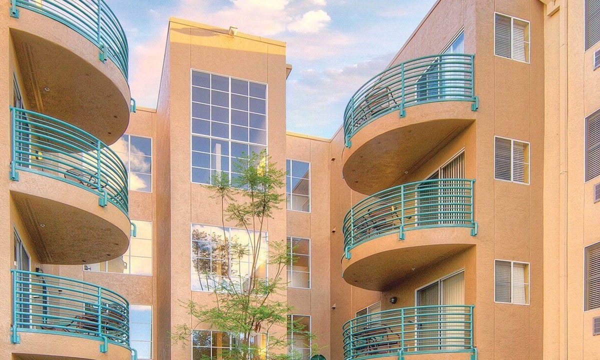 Mission Valley Resort | 2-bedroom resort in lovely San Diego with fitness room and AC