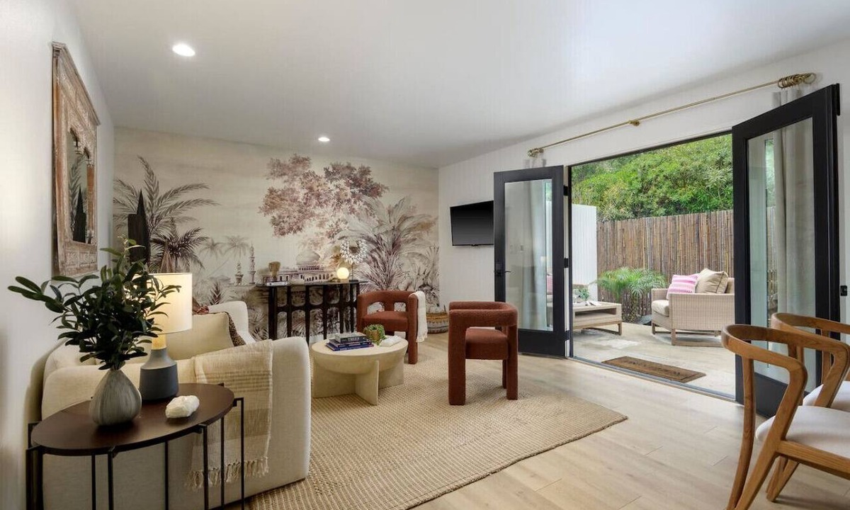 Santa Barbara County Apartment | 2 Bedroom w/patio near Santa Barbara