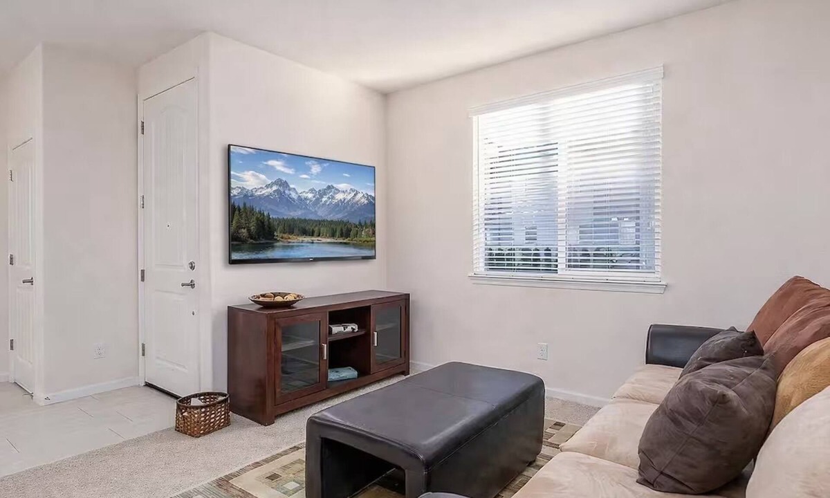 Carson City House | 2 BR Layout with Bonus Room Quiet + Parking