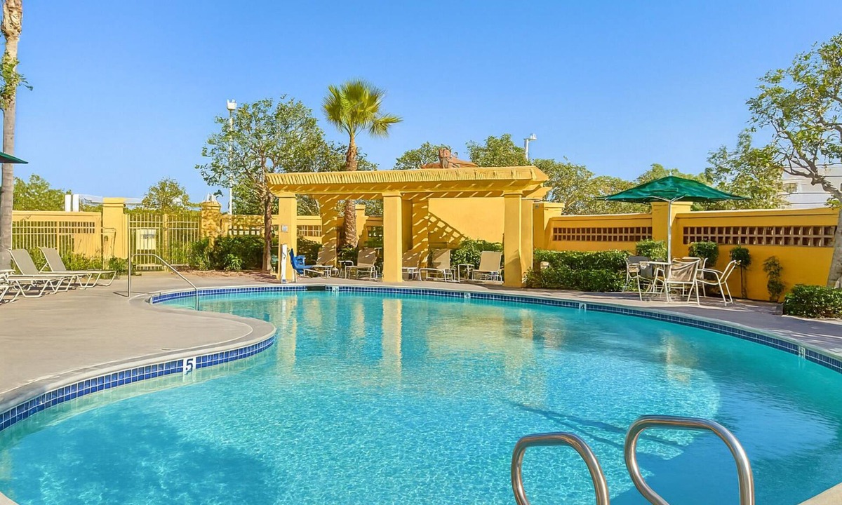 Guasti Hotel | 2 Double Beds at La Quinta Inn & Suites by Wyndham Ontario Airport