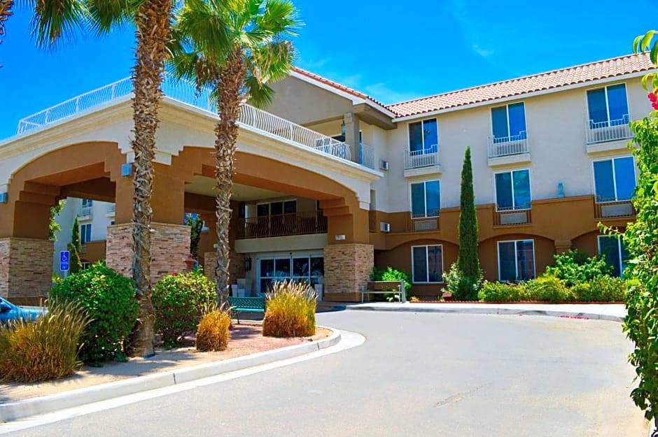 Calexico Hotel | 2-Star Hotel ∙ Holiday Inn Express Calexico, an IHG Hotel