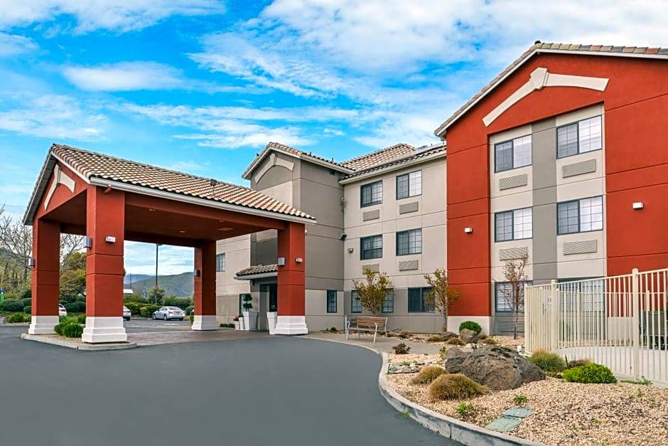 Westley Hotel | 2-Star Hotel ∙ Holiday Inn Express Westley, an IHG Hotel