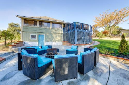 San Miguel House | 20 Acres in Wine Country! Central California Oasis