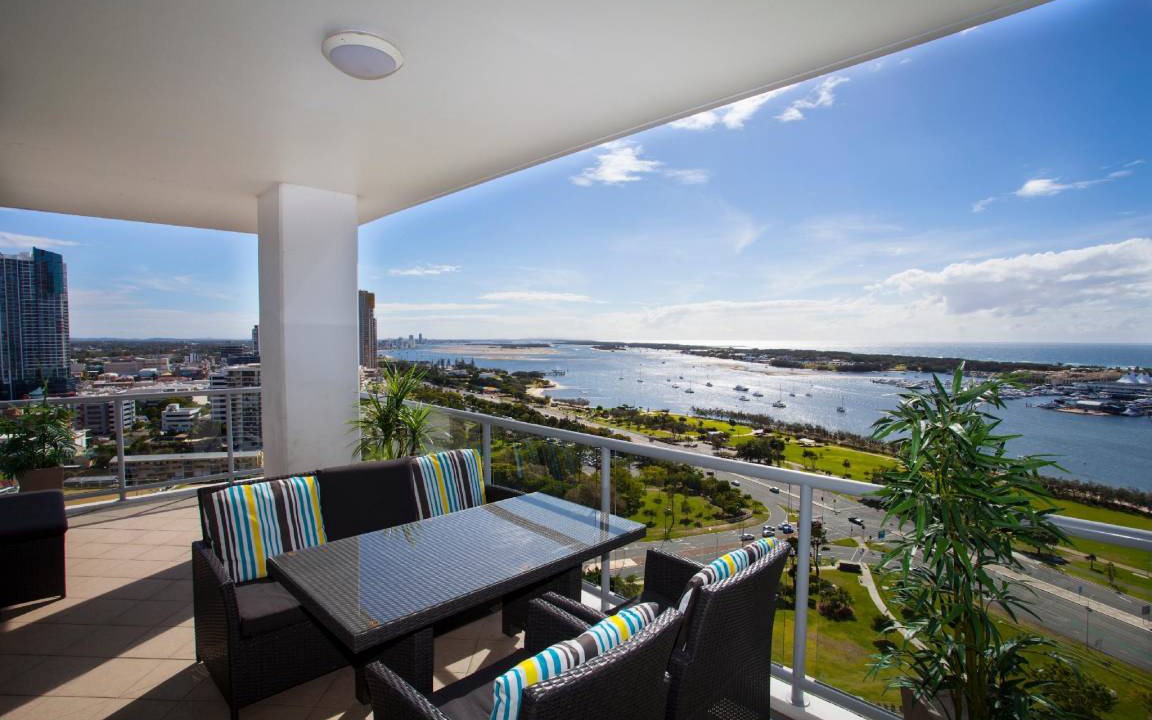 Southport Apartment | 200 m² Serviced apartment ∙ 3 bedrooms ∙ 127 guests