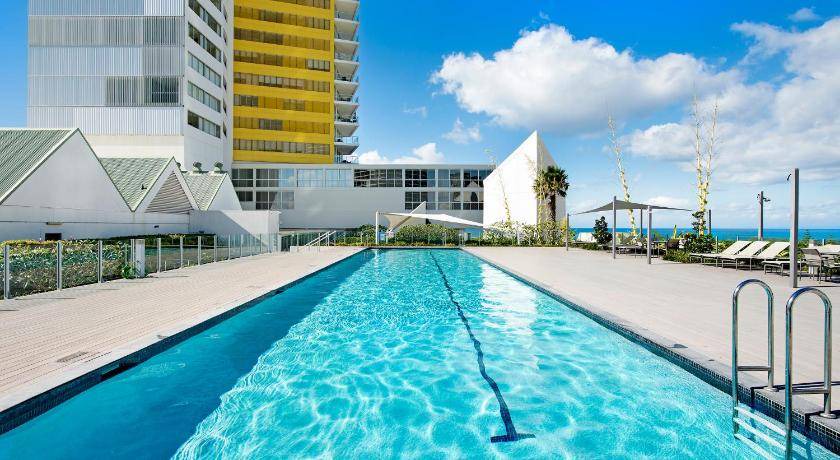 Broadbeach Apartment | 253 m² Serviced apartment ∙ 4 bedrooms ∙ 127 guests