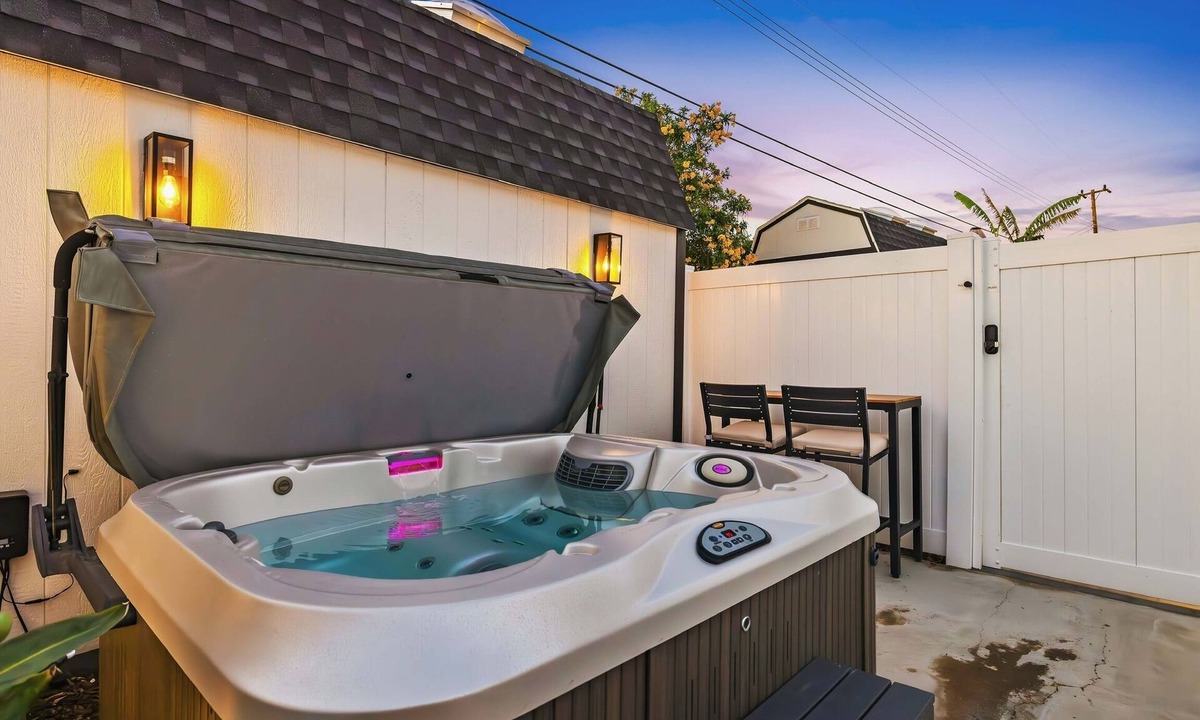 Simi Valley House | 2BR Retreat/HOT TUB, Fire Pit, BBQ, & Yard Oasis
