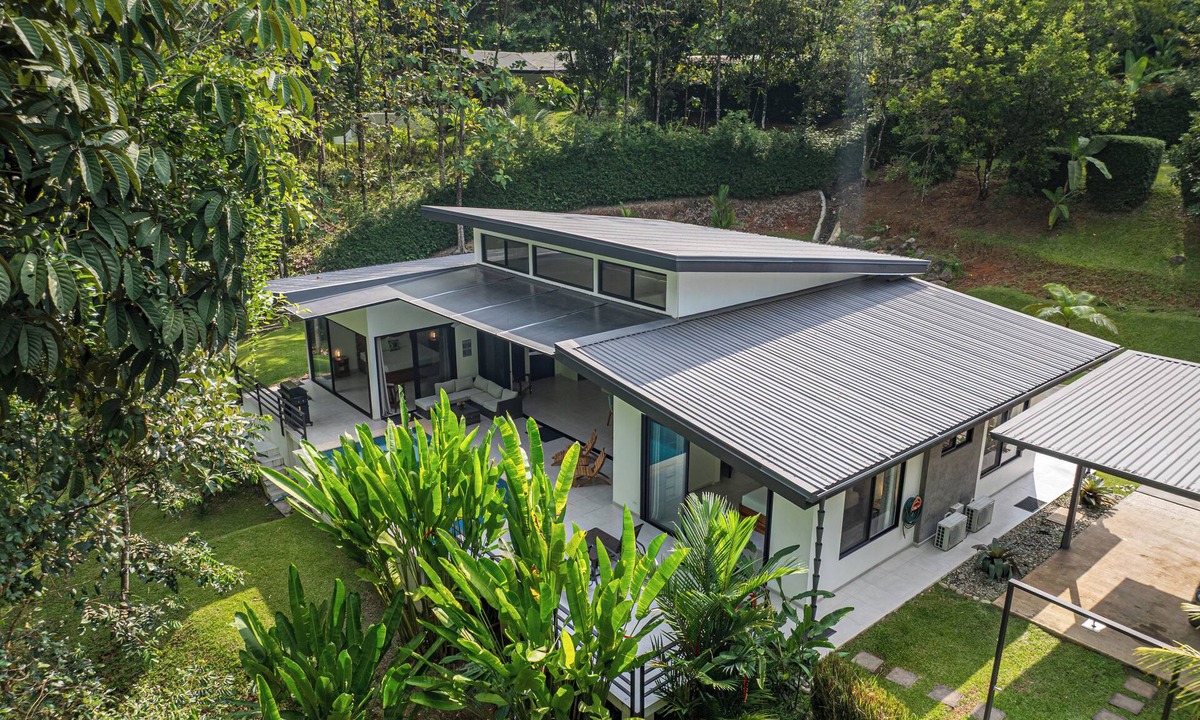 Uvita House | 3-bedroom modern house in amazing Uvita with AC