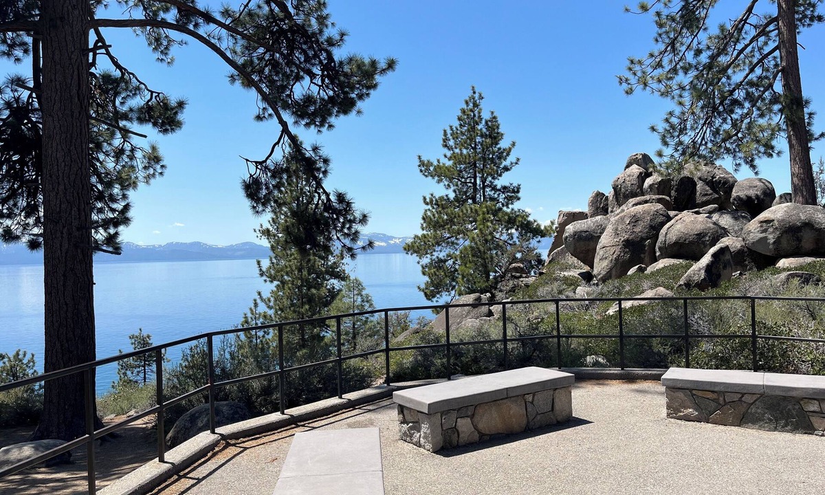 South Lake Tahoe Resort | 3-bedroom resort in gorgeous South Lake Tahoe with WiFi, fitness rm jacuzzi