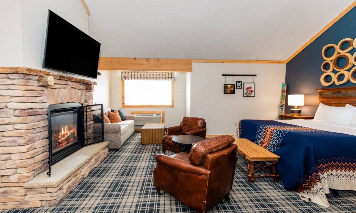 Mammoth Lakes Hotel | 3 Scenic Alpine Units Near Mammoth Mountain, Great for Skiing and Lake Walks
