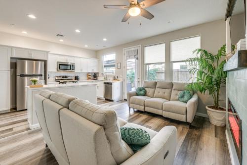 Visalia House | 36 Mi to Sequoia NP: Pet-Friendly Home w/Dog Run!