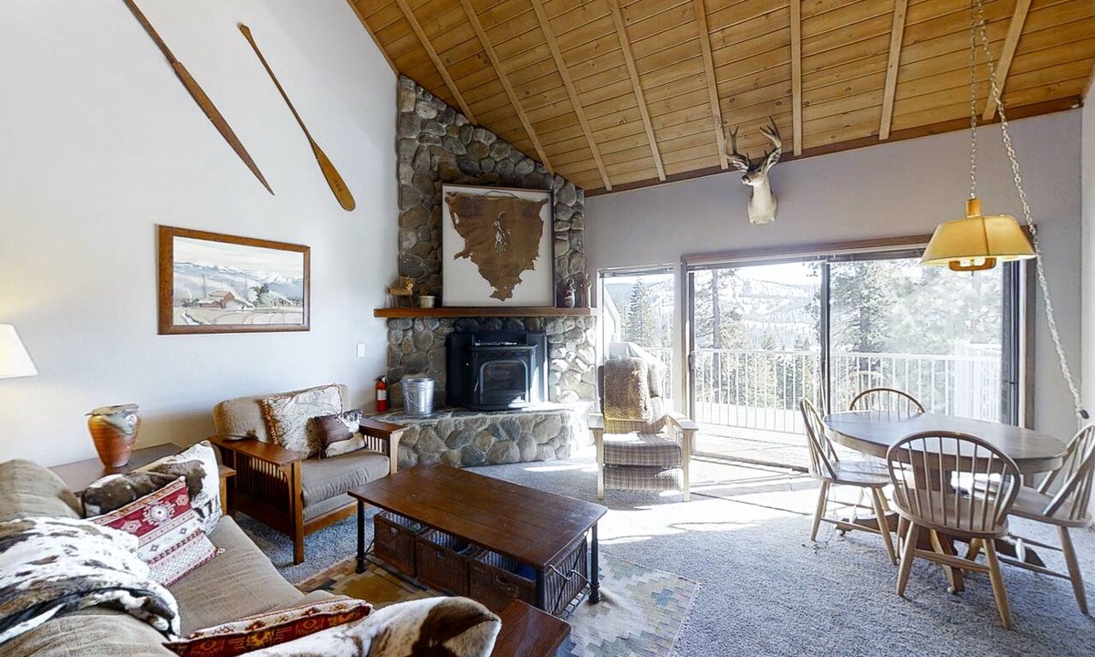 Lakeshore Condo | 3BR Huntington Lake Condo w/mountain views, 2 decks, WiFi, & private W/D