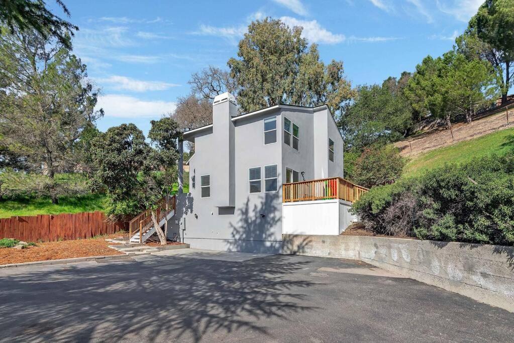 Atascadero House | 4 Bedroom l 11 Guests l Peaceful l Kids Room
