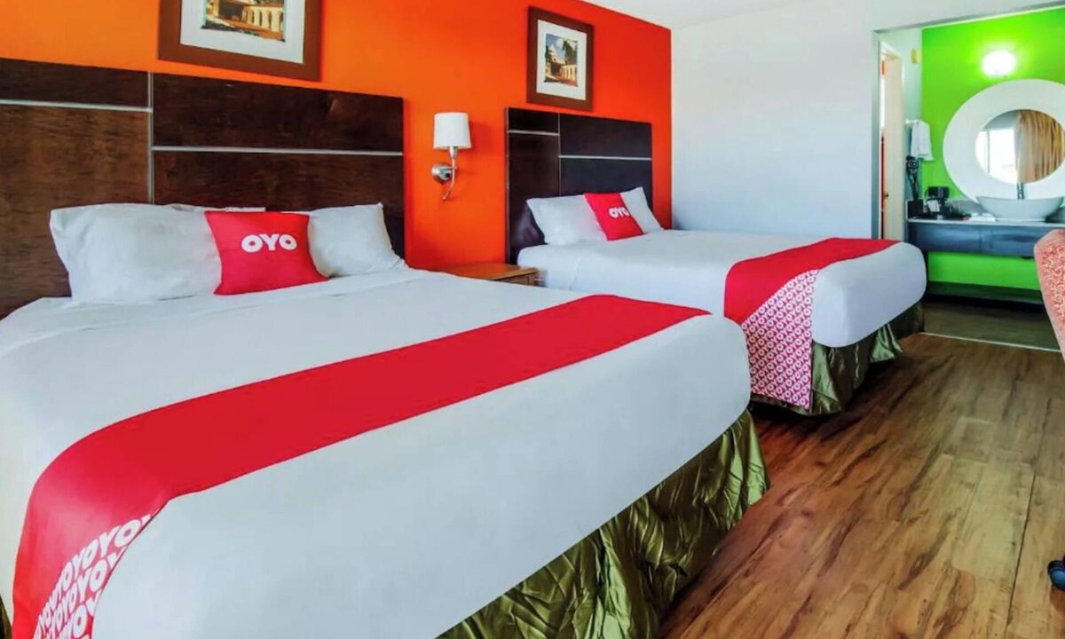 Ridgecrest Hotel | 4 Convenient Rooms Near China Lake Naval Weapon Center – Perfect for Travelers