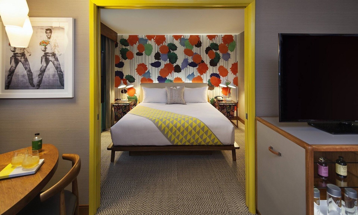 Venice Hotel | 4 Quad Courtyard View King Suite at The Kinney Venice Beach!
