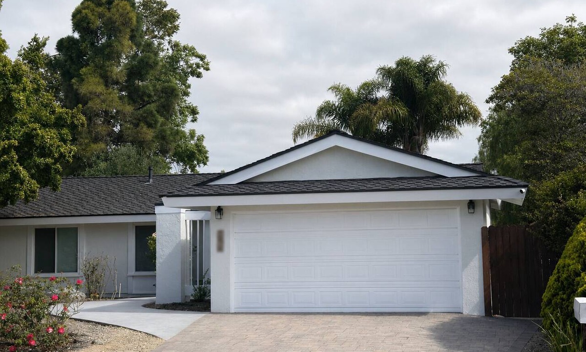 Goleta House | 4BR Near UCSB & Santa Barbara Private Hot Tub Walk to Beach Pool access
