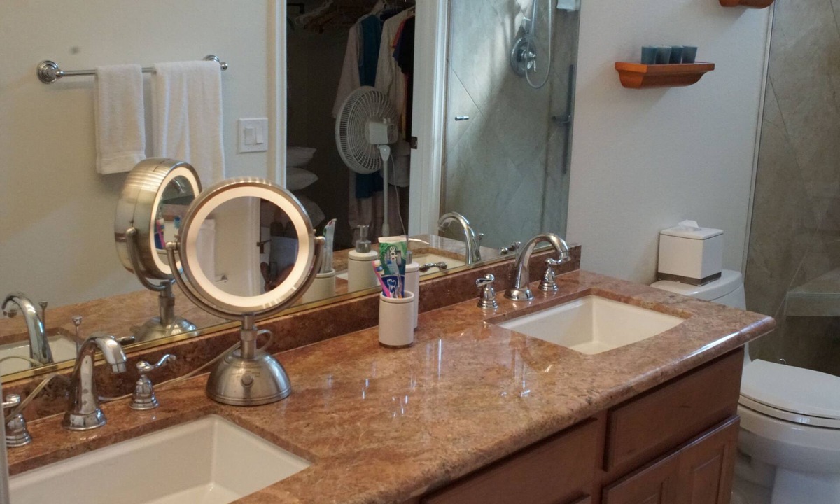 Palm Springs Condo | 5 STAR ACCOMIDATIONS AT A 2 STAR PRICE DISCOUNT 1000 ON 2 MONTH RENTALS