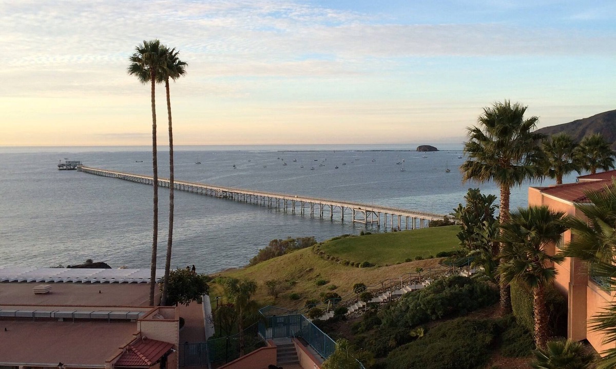 Avila Beach Hotel | 5-Star Location over Avila Beach with fitness room, WiFi, Bbq Piers Golf Course