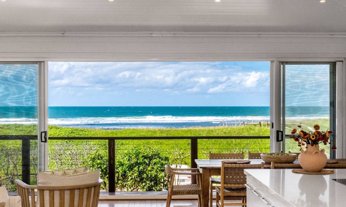 North Creek House | A luxurious, private sanctuary for your ultimate dream holiday experience.Nestled just steps from th