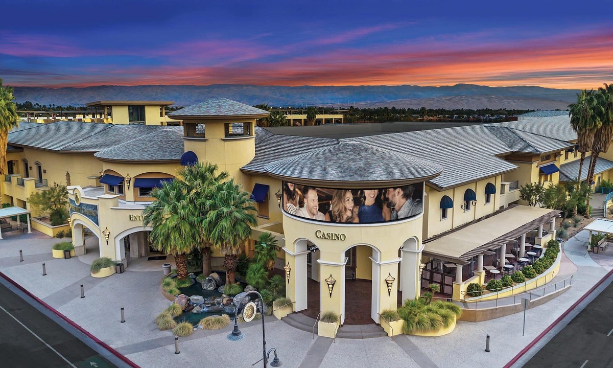 Tahquitz River Estates Hotel | A Place In The Sun - Adults Only