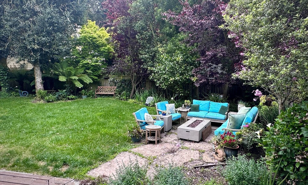 Vallemar House | A Victorian Garden Retreat near beach, trails, SF, Silicon Valley- ldry +prkg