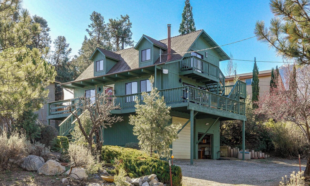 Pine Mountain Club Cabin | Access to Pool & Trails: Pine Mountain Club Cabin