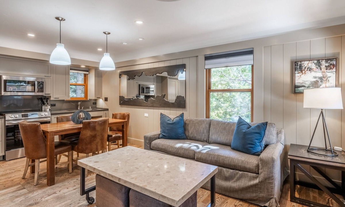 Homewood House | Accessible West Shore Cottage