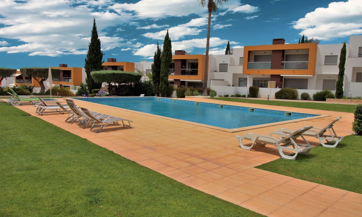 Vale de Parra Apartment | Albufeira Modern Condominium Vitismar With Pool