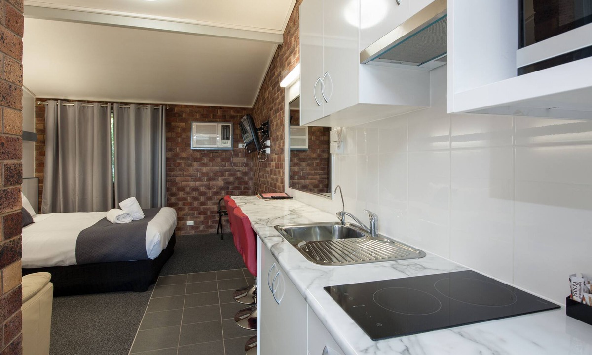 Kearneys Spring Hotel | Allan Cunningham Motel