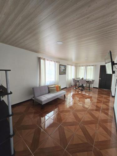 San Isidro de El General Apartment | Alojamiento Vistas Chirripo espacioso con Parqueo