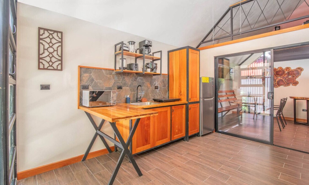 Chiguata House | Aloki VIllage for 20 guests in Playa Chiquita