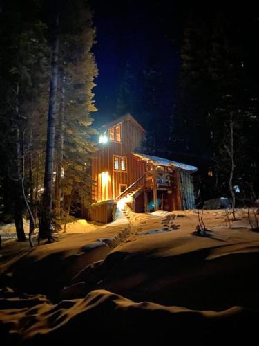 Bear Valley House | Amazing Architecture - Views all around VH#113