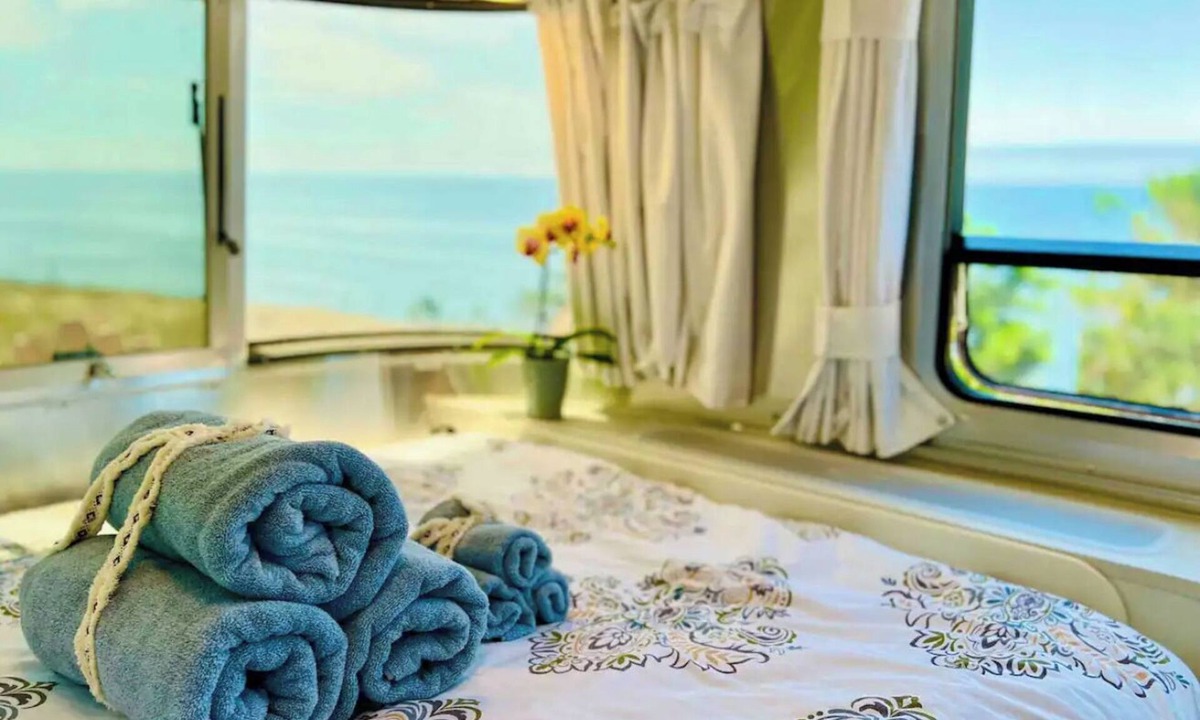 Half Moon Bay House | Amazing Coastal Airstream - "Dream" - Half Moon Bay, CA