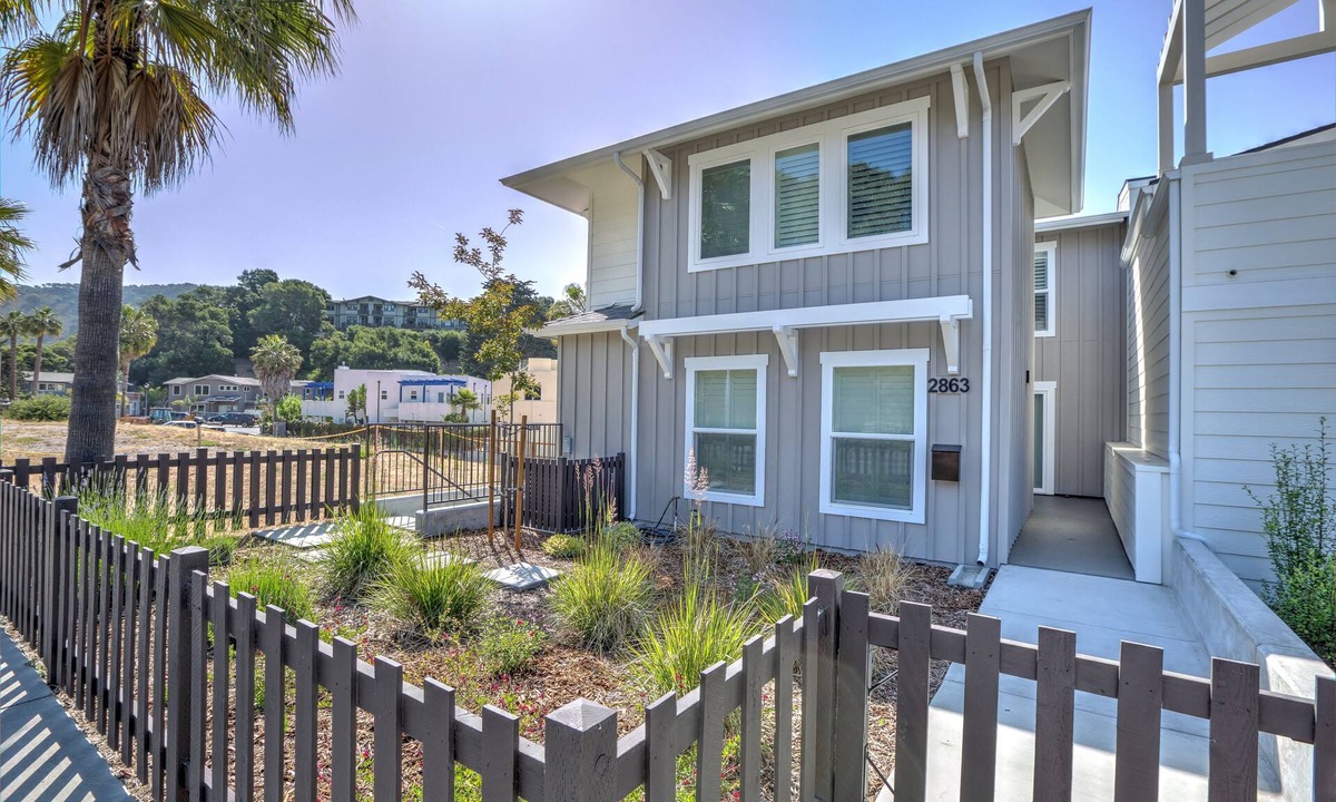 Avila Beach House | Amore Avila an extraordinaire Avila experience - 3 Bdrm with AC