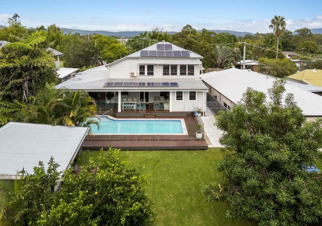 Samford Village House | Ananda House - Full Estate l Pool & Infrared Sauna l 2 mins Walk to Village