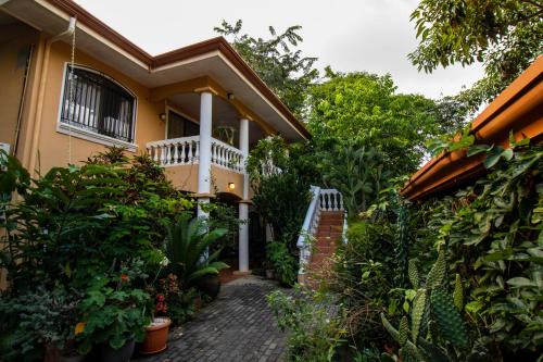 Playa Hermosa Apartment | Anona Guesthouse