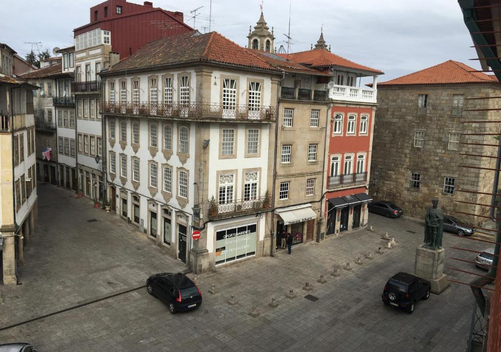 Esculca Apartment | Apartamento, Praça Dom Duarte 8, Viseu, Portugal
