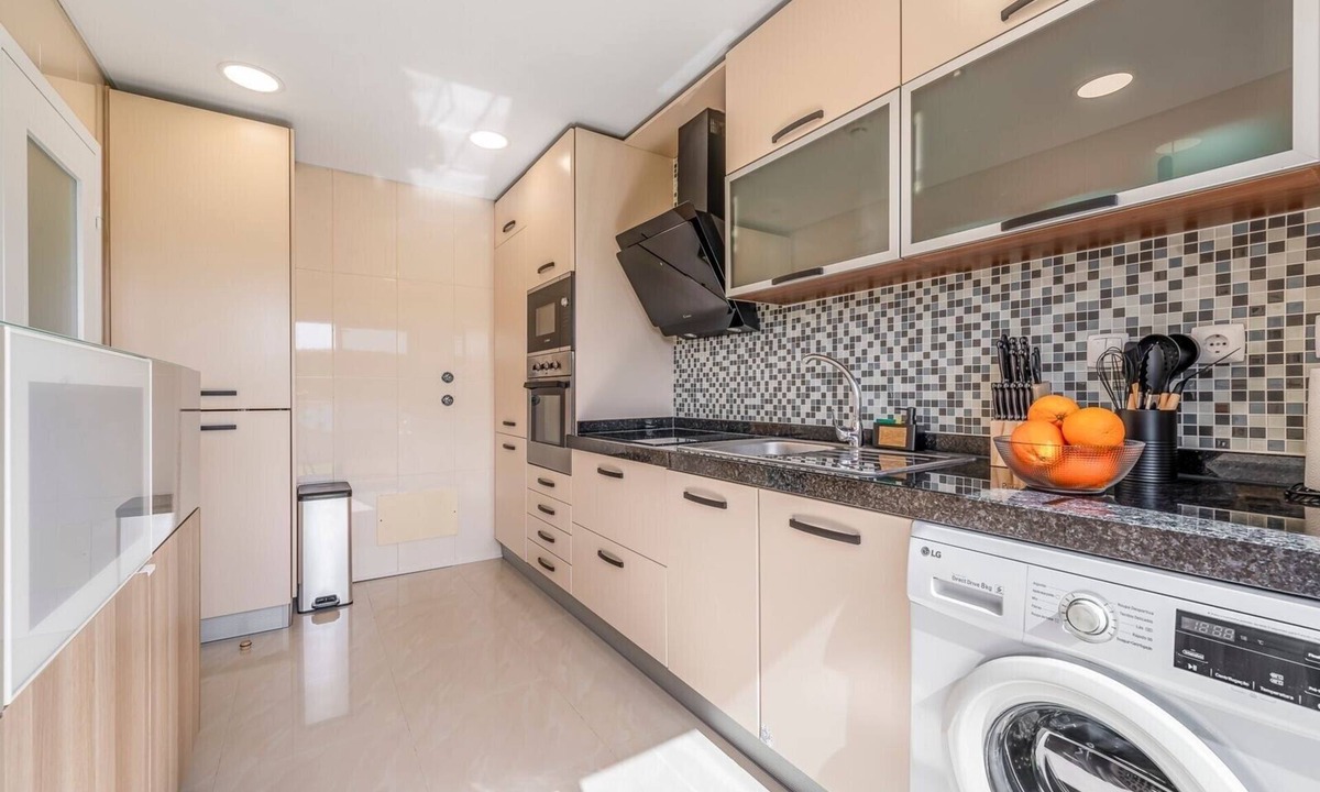 Pica Galo Apartment | Appartement Chaleureux et Paisible à 10 Minutes à Pied de la Plage de Sao Joao!