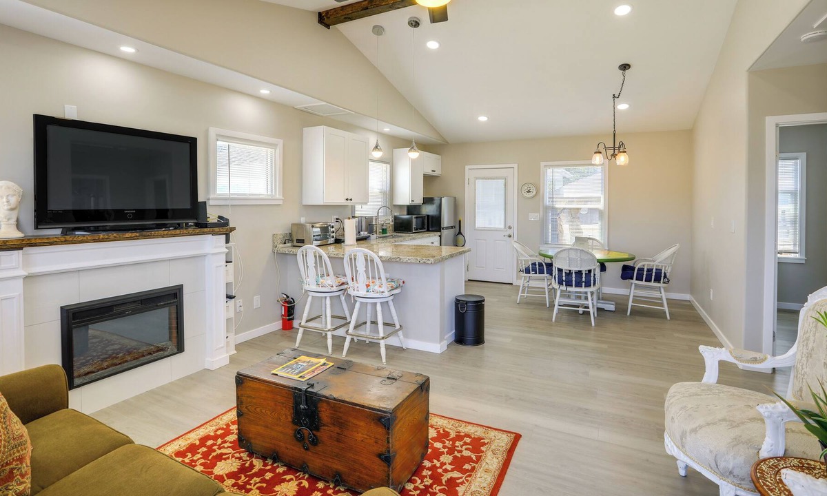 Callender Cottage | Arroyo Grande Vacation Rental - 7 Mi to Beach!