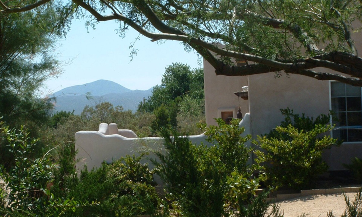 Julian Cottage | Art, hiking, relaxing under the stars in Julian/Anza Borrego