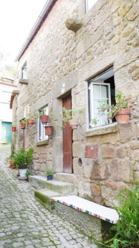 Monsanto House | Artsy Short Term Rentals Monsanto