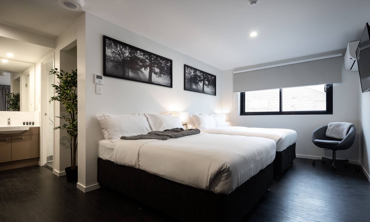 Ascot House | Ascot Budget Residences - Close to Brisbane Airport & Racecourses