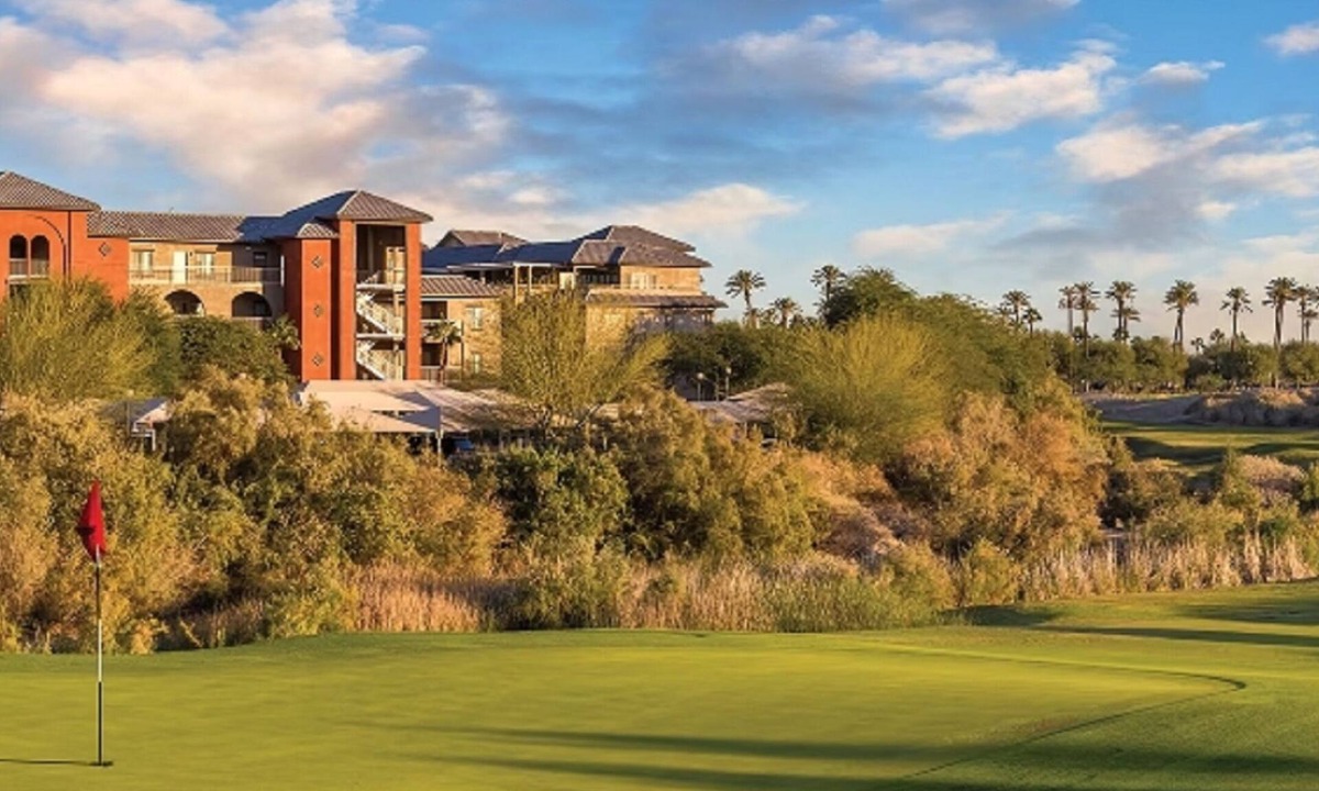 Terra Lago Hotel | Attend Stagecoach Music Fest in Indio at this picturesque desert retreat.